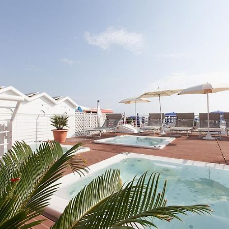Riccione Beach Hotel - Enjoy Your Summer -Beach Village Incluso Exteriör bild