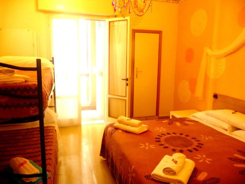 Riccione Beach Hotel - Enjoy Your Summer -Beach Village Incluso Rum bild