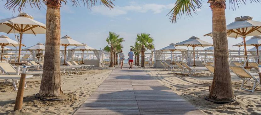 Riccione Beach Hotel - Enjoy Your Summer -Beach Village Incluso Exteriör bild