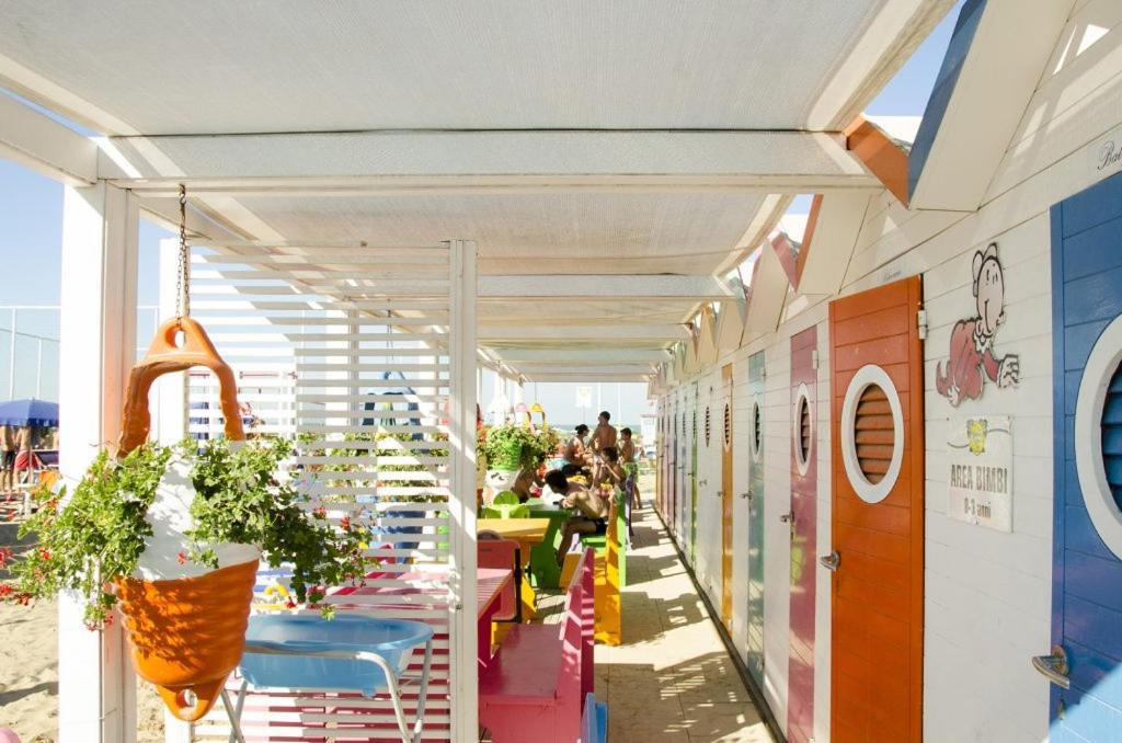 Riccione Beach Hotel - Enjoy Your Summer -Beach Village Incluso Exteriör bild